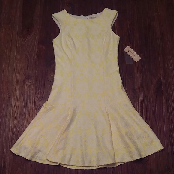 Nanette Lepore Dresses & Skirts - Nanette Lepore NWT Yellow & White Floral Dress